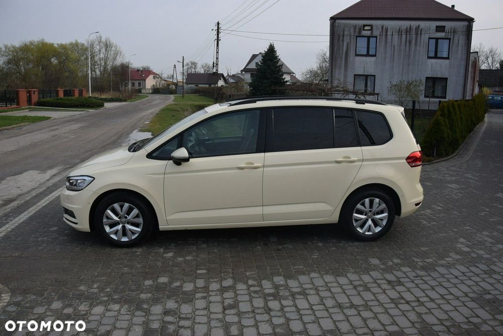 Volkswagen Touran - 8