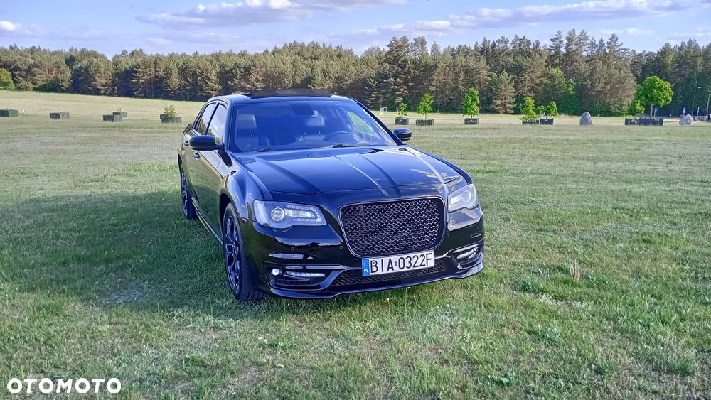 Chrysler 300s - 13