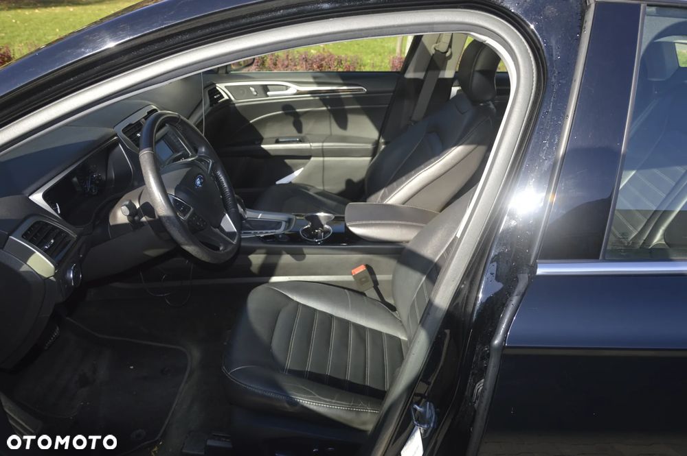 Ford Mondeo - 8