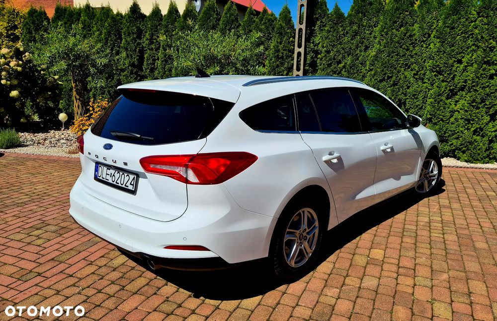 Ford Focus 1.5 EcoBlue Start-Stopp-System TITANIUM - 11