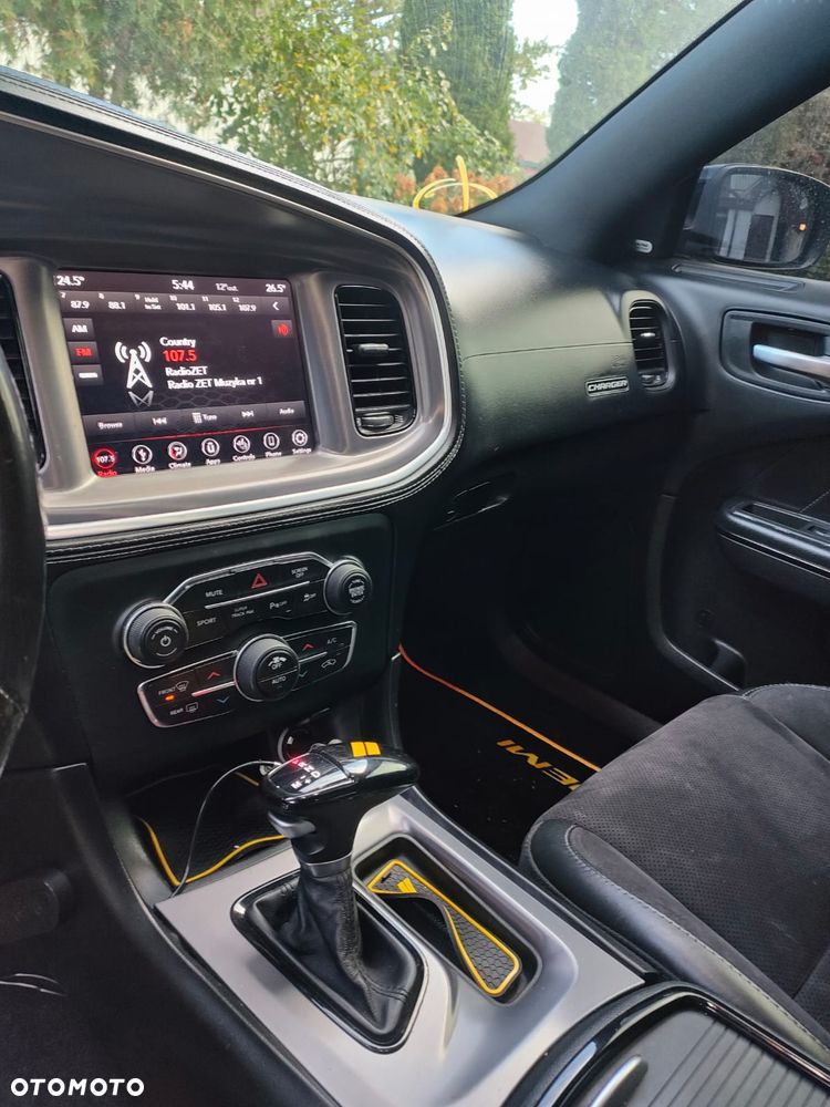 Dodge Charger - 11