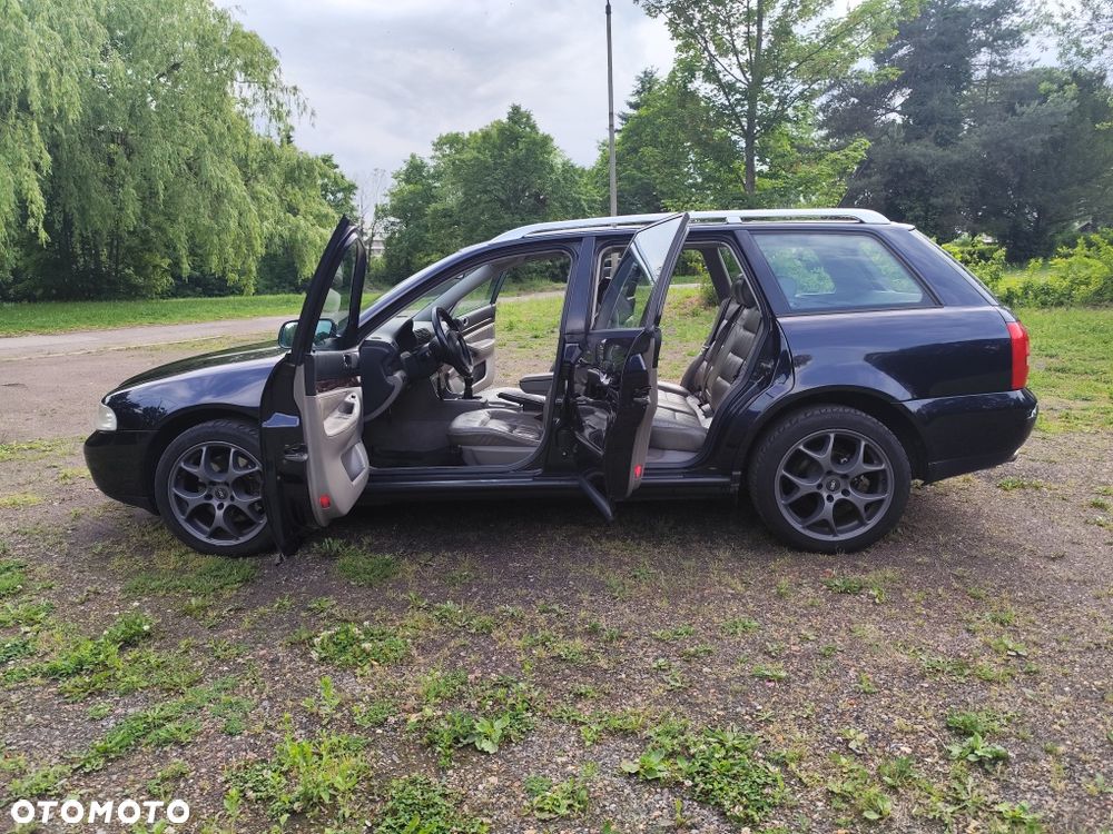 Audi A4 Avant - 1