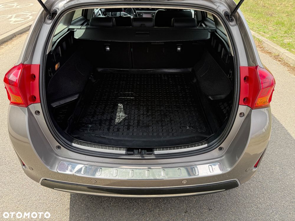 Toyota Auris 1.6 Prestige - 6