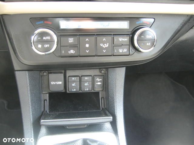 Toyota Corolla 1.6 Premium - 25
