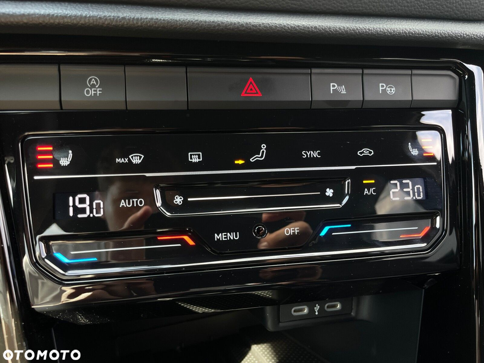 Volkswagen T-Roc 1.5 TSI R-Line Plus DSG - 23