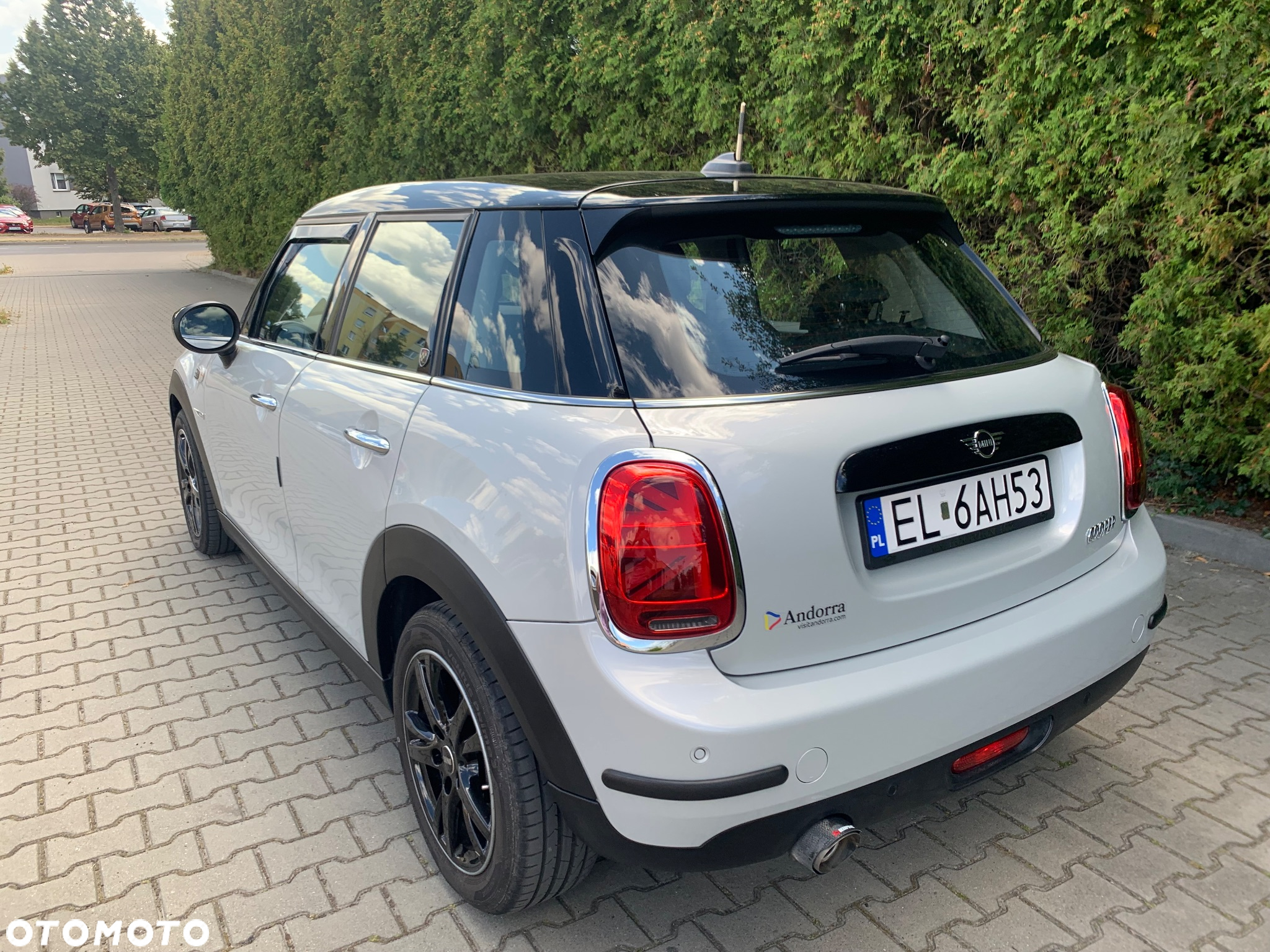 MINI Cooper Standard - 4