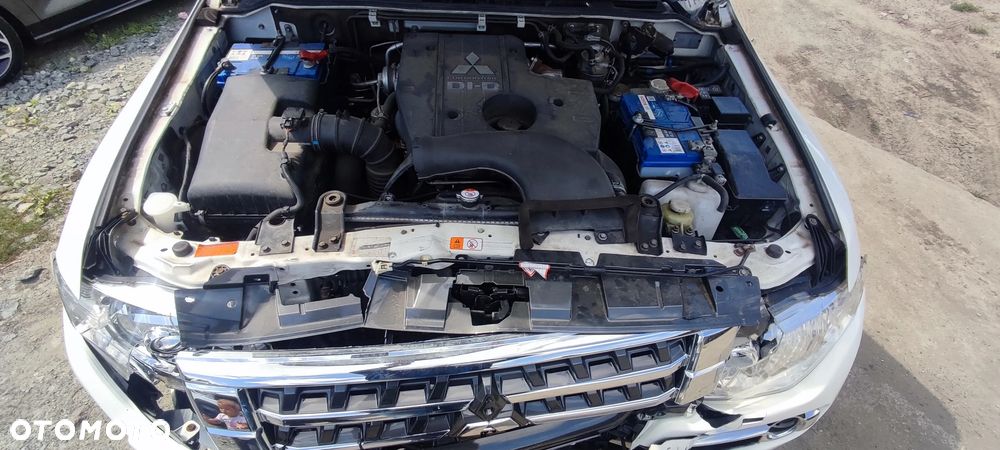 Mitsubishi Pajero 3.2 DID Instyle - 29