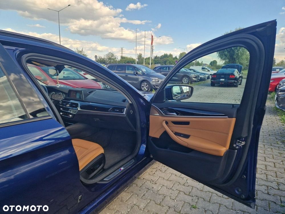 BMW Seria 5 520d M Sport Edition - 25