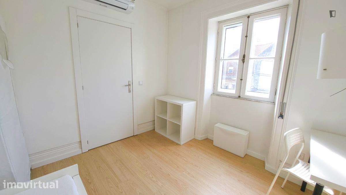 Quarto - localizado em Rio Tinto Porto - Grande imagem: 3/53