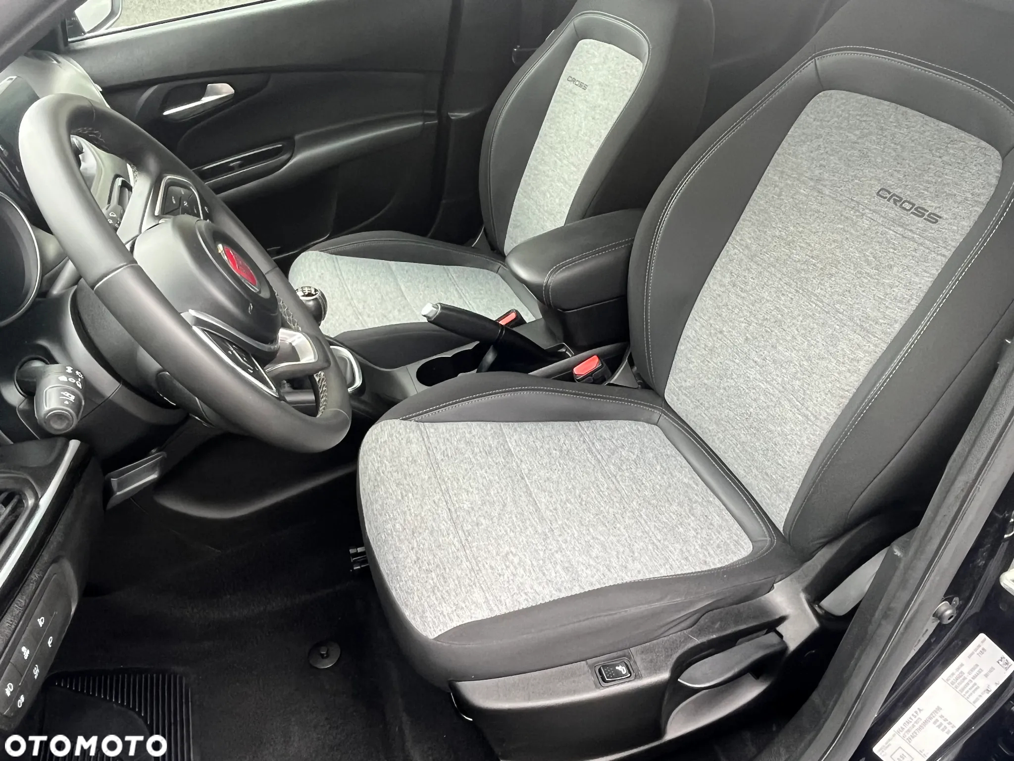 Fiat Tipo 1.6 MultiJet Cross - 12