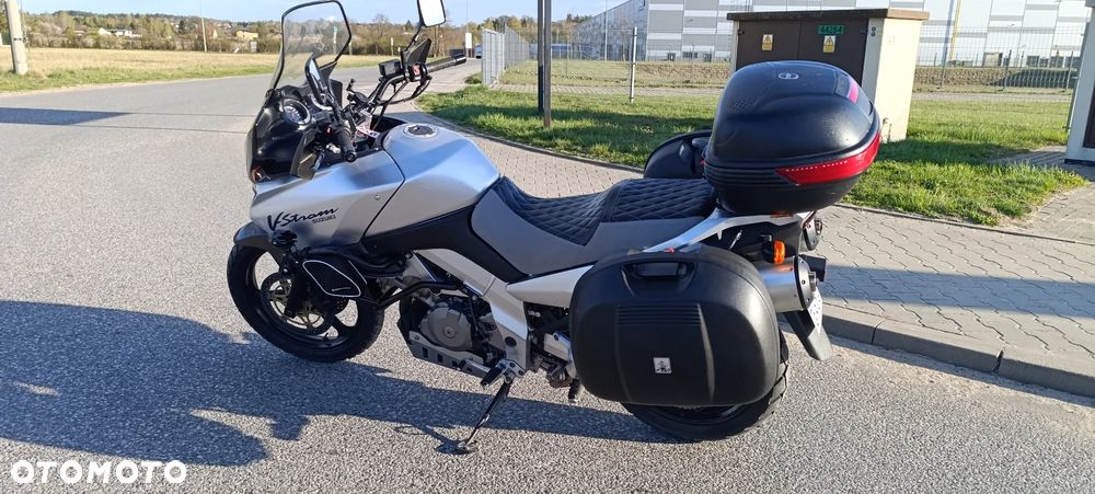 Suzuki V-STROM - 4
