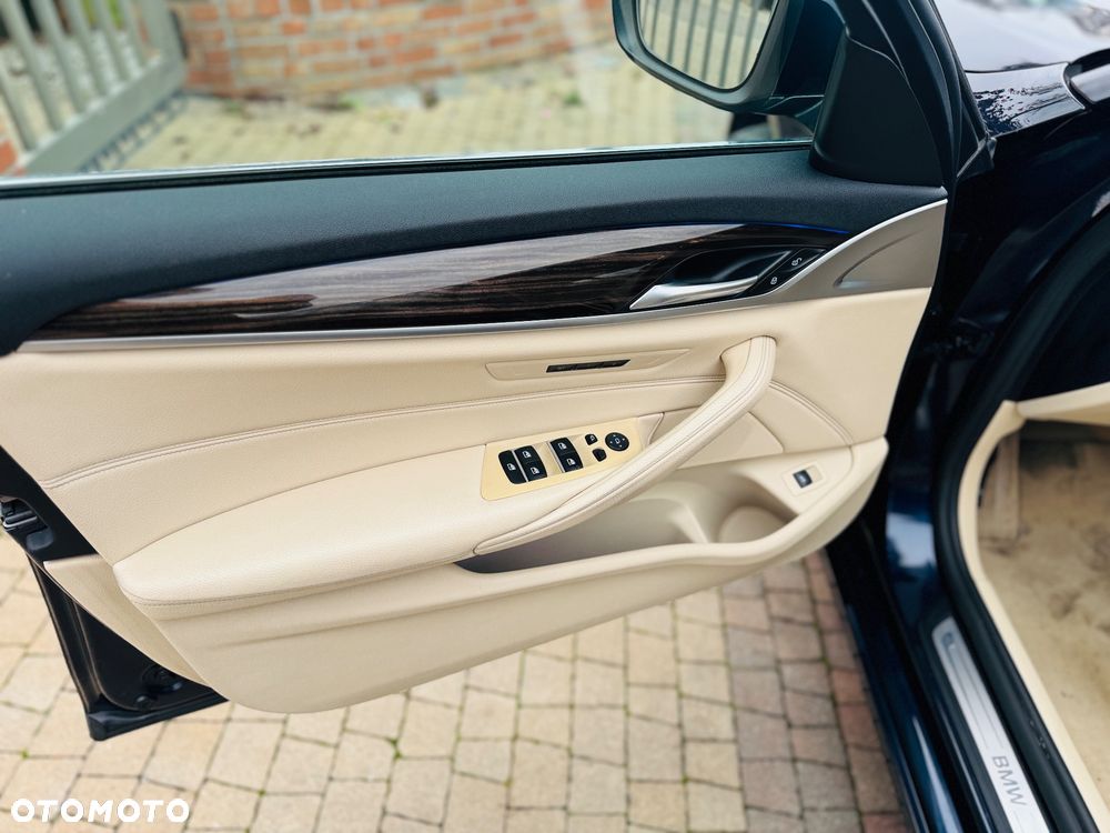 BMW Seria 5 520d Luxury Line sport - 19