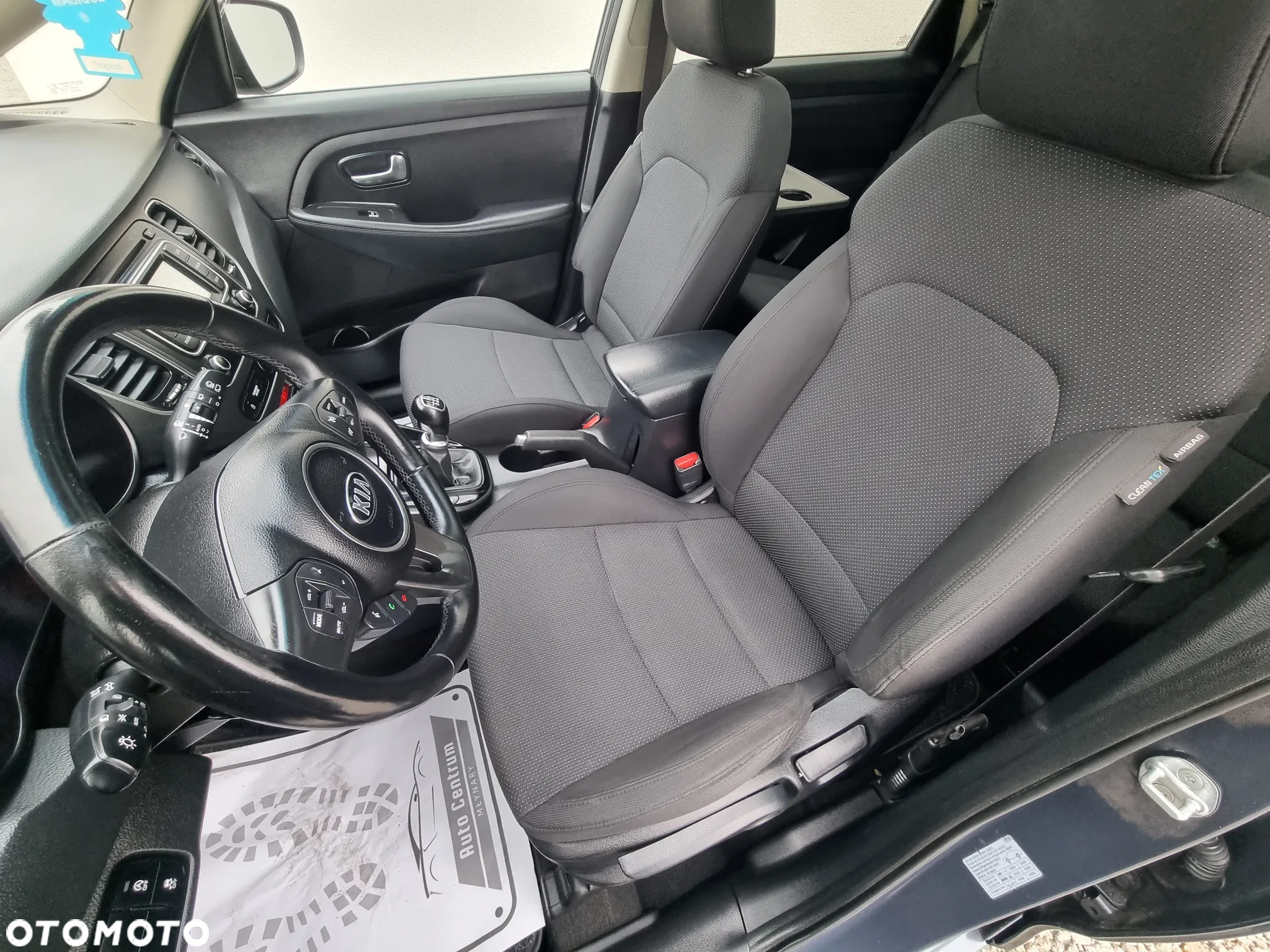 Kia Carens 1.7 CRDi S 7os EU6 - 9