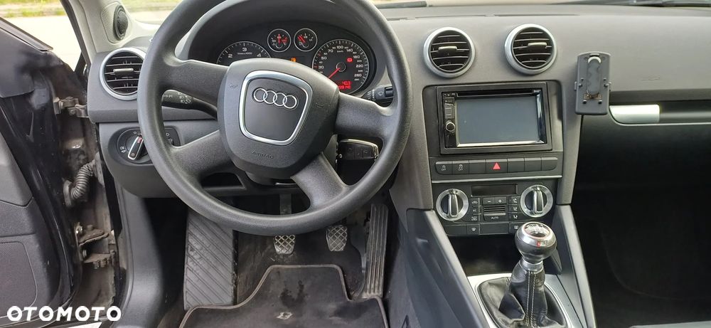 Audi A3 Sportback 2.0 TDI DPF Attraction - 6
