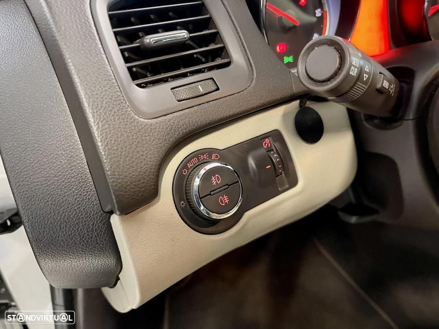 Opel Insignia Sports Tourer 2.0 CDTi Cosmo - 11