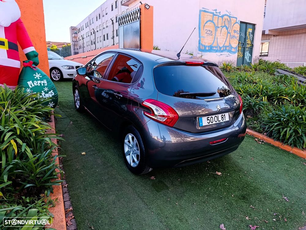 Peugeot 208 1.2 PureTech Allure - 4