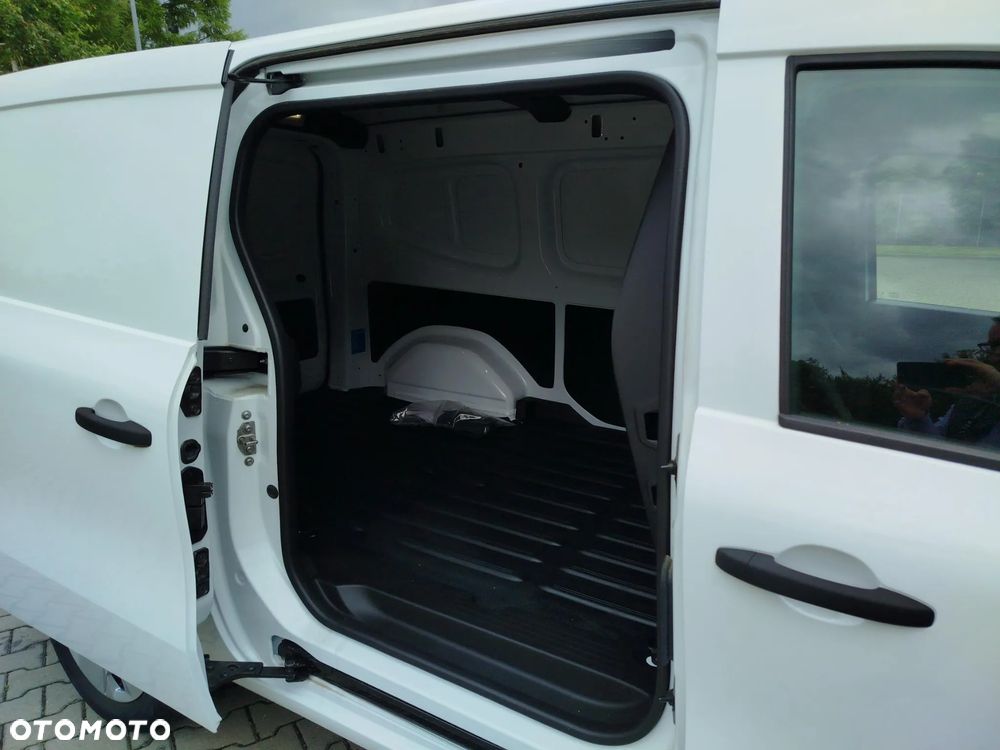 Nissan Townstar - 25