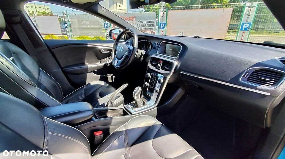 Volvo V40 - 16