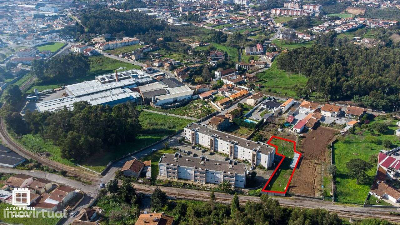 Terreno com 1.411 m2 em Paços de Brandão - Exclusivo - Grande imagem: 4/12