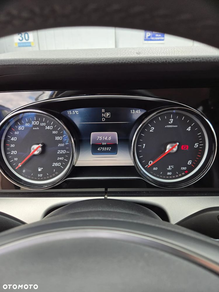 Mercedes-Benz Klasa E 200 d T 9G-TRONIC - 17