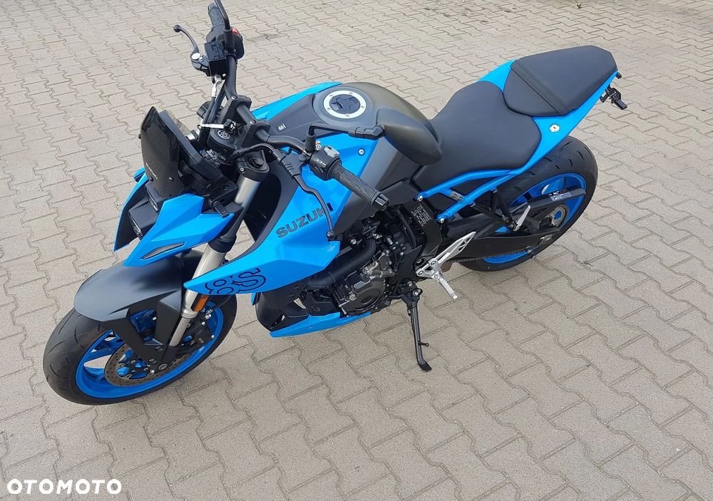 Suzuki GSX - 1