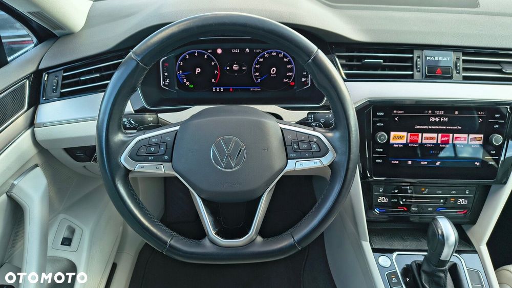 Volkswagen Passat - 15
