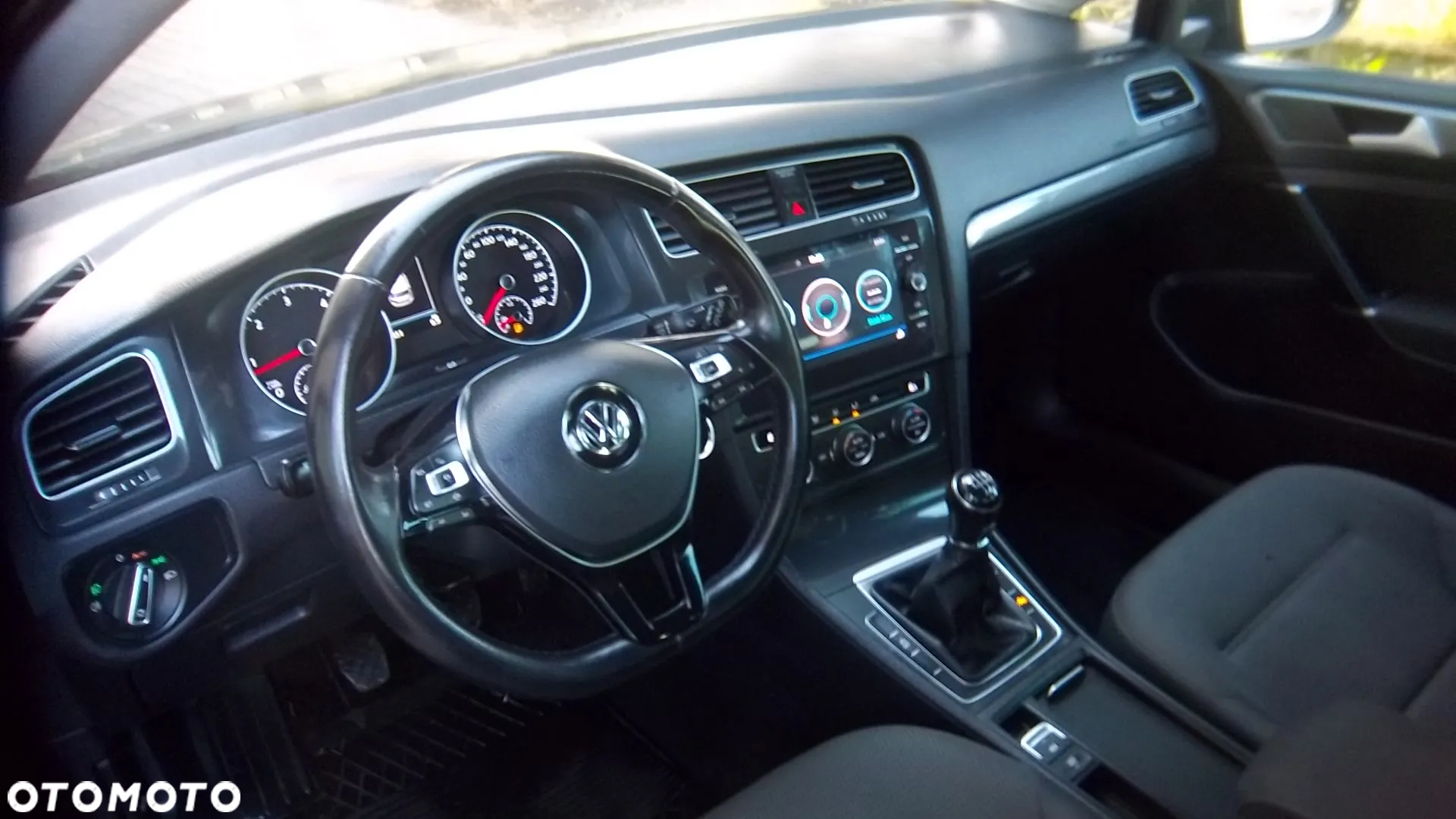 Volkswagen Golf VII 1.6 TDI BMT Comfortline - 16