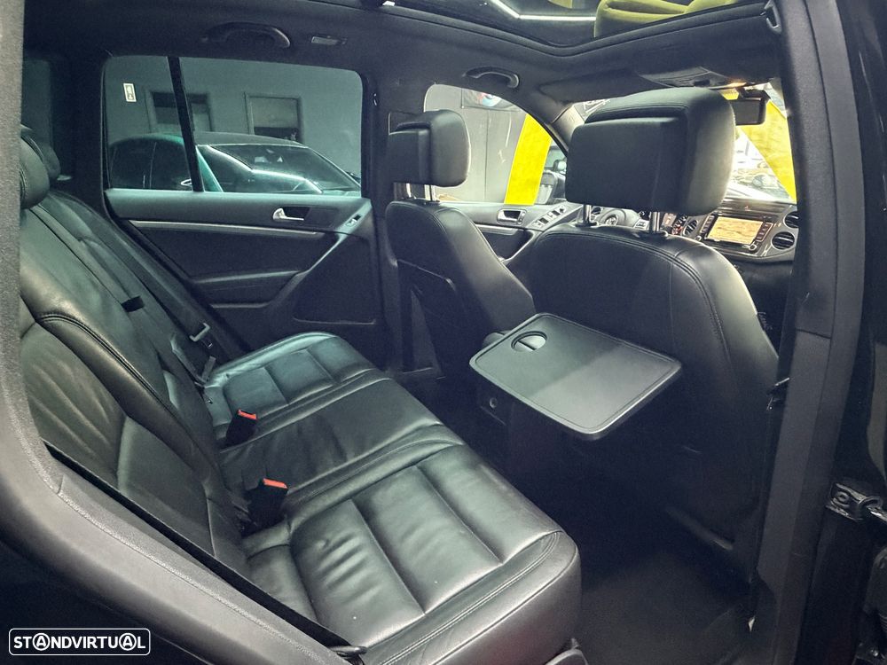 VW Tiguan 2.0 TDI DPF BlueMotion Exclusive - 9