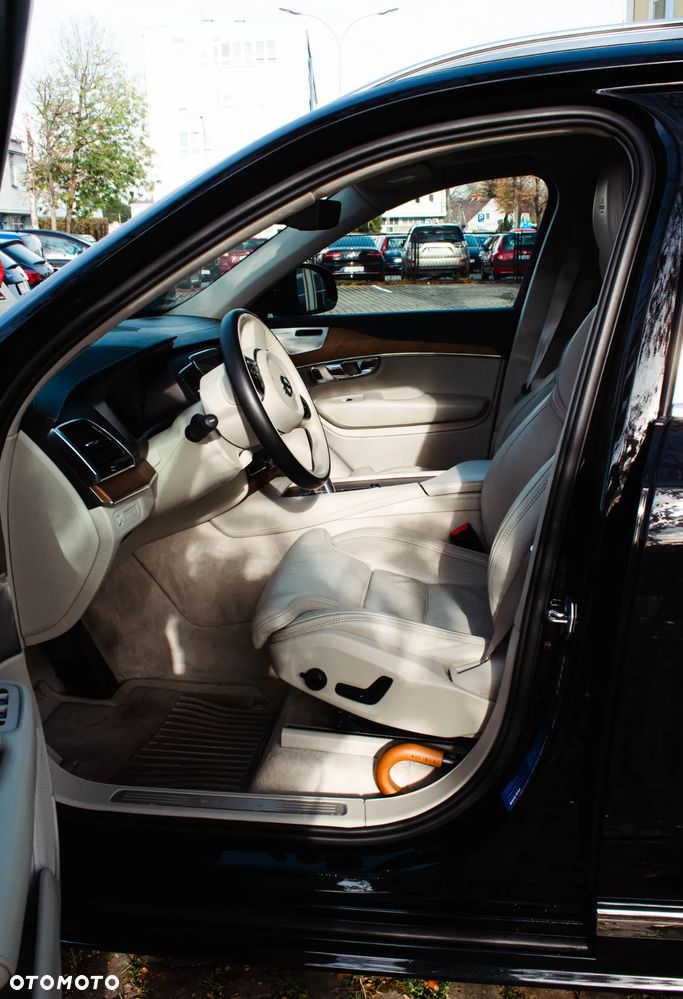 Volvo XC 90 T8 AWD Plug-In Hybrid Excellence - 4