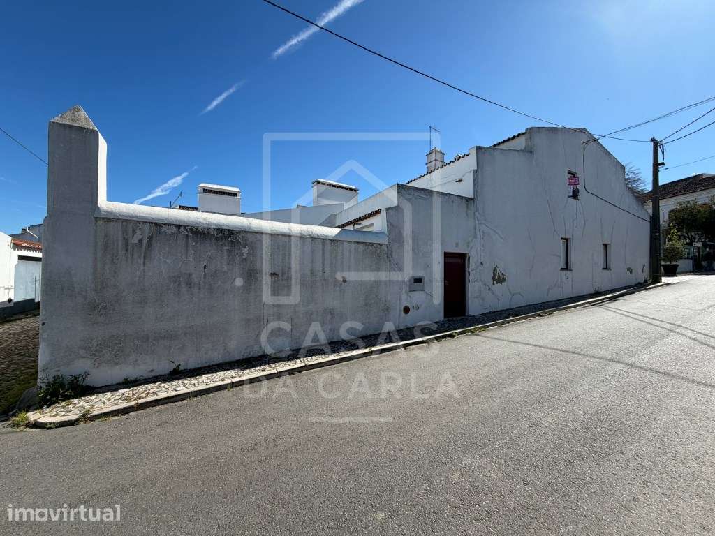 Moradia T5 com quintal e terraço em Vila Alva - Grande imagem: 2/36