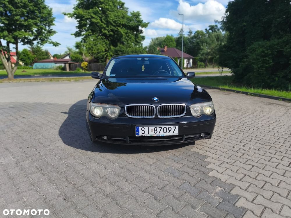 BMW Seria 7 745i - 2