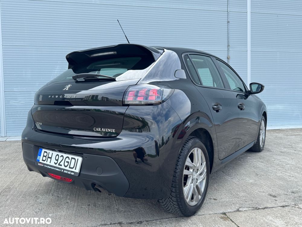 Peugeot 208 - 3