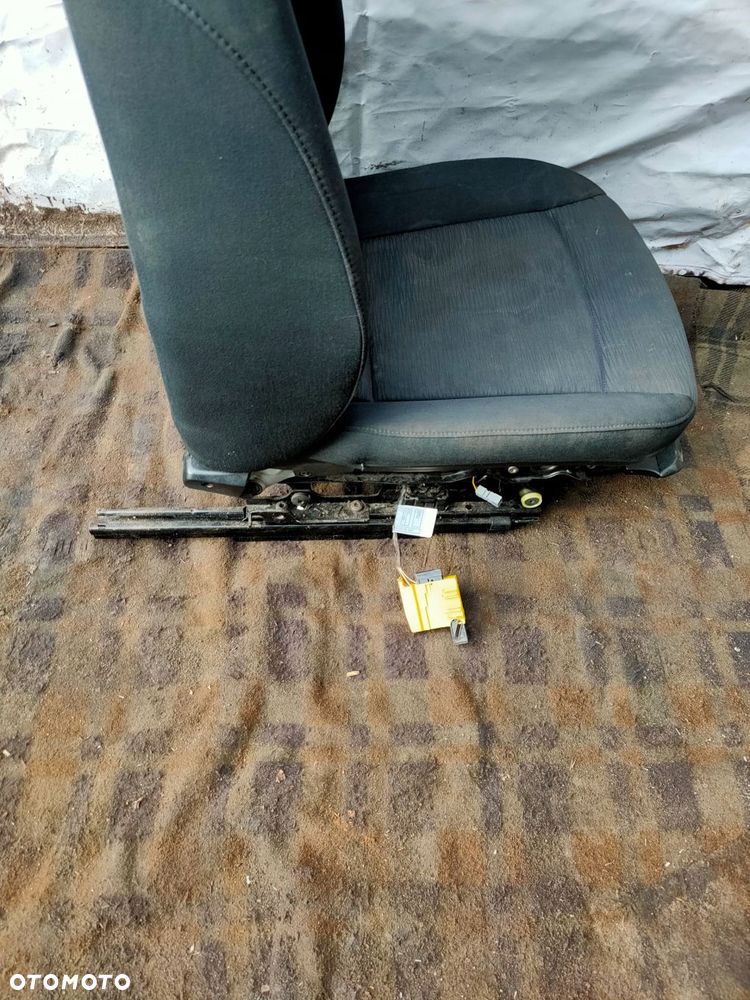 fotel siedzenie lewy przód e87 lift 5drzwi - 8