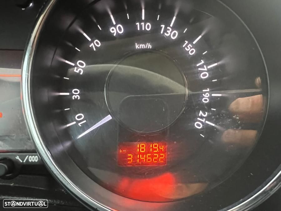 Peugeot 3008 1.6 HDi Executive - 10