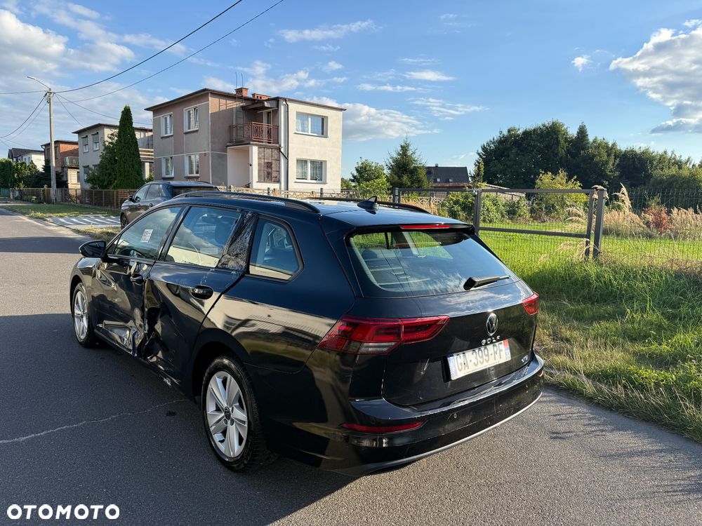 Volkswagen Golf VIII 1.5 eTSI Life DSG - 6