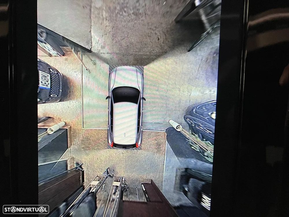 Volvo XC 40 2.0 D3 Momentum Plus - 43