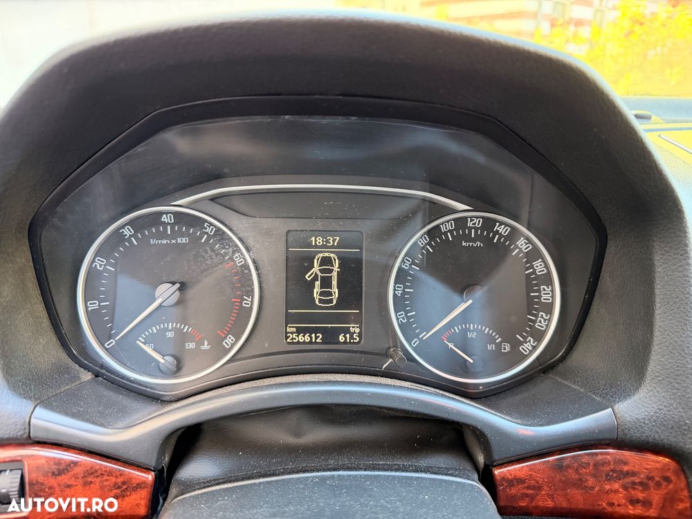 Skoda Octavia 1.6 MPI Ambiente - 15