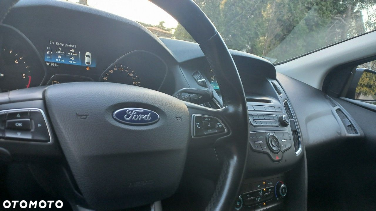 Ford Focus - 33