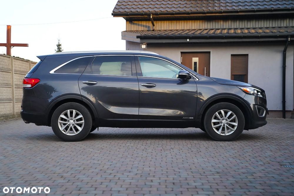 Kia Sorento - 4
