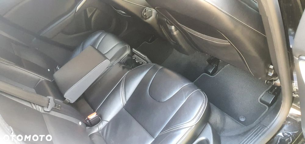 Volvo V40 D3 Geartronic RDesign - 26