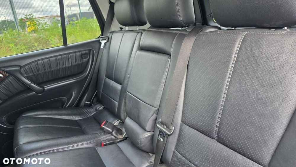 Mercedes-Benz ML - 14