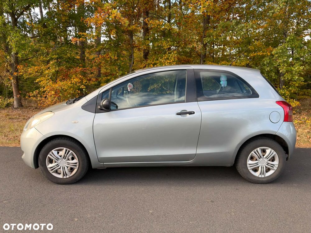 Toyota Yaris 2006 photo 2