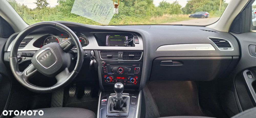 Audi A4 Allroad - 12
