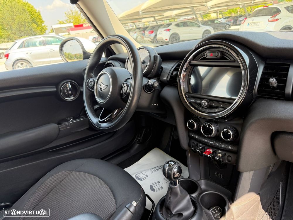MINI 3 Portas Cooper D - 9