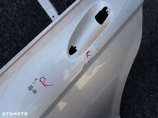 MERCEDES W204 204 C-KLASA SEDAN drzwi lewe tylne tył - 5