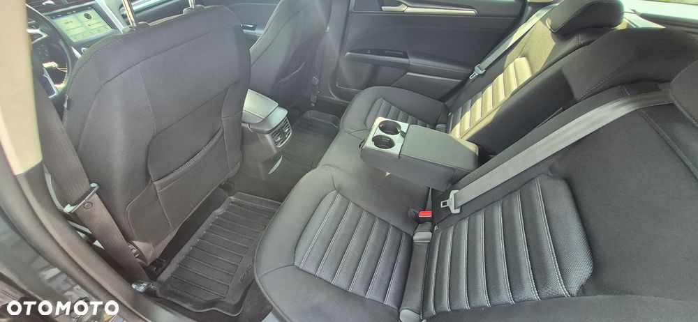 Ford Mondeo - 10