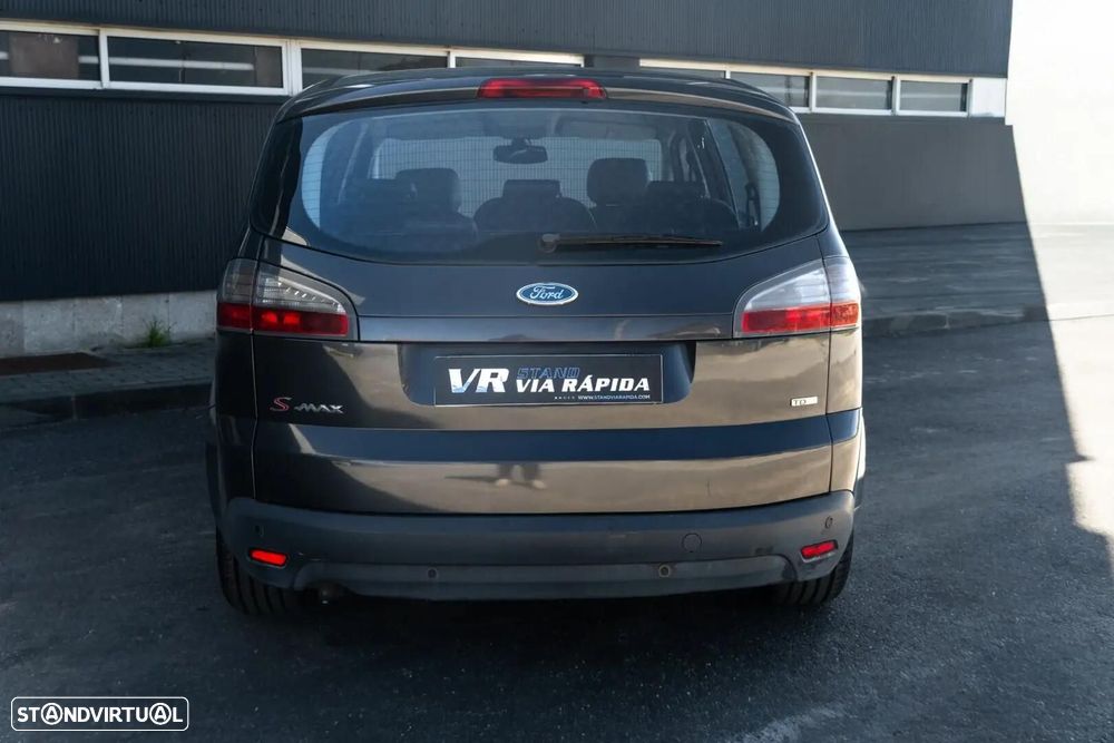Ford S-Max - 7