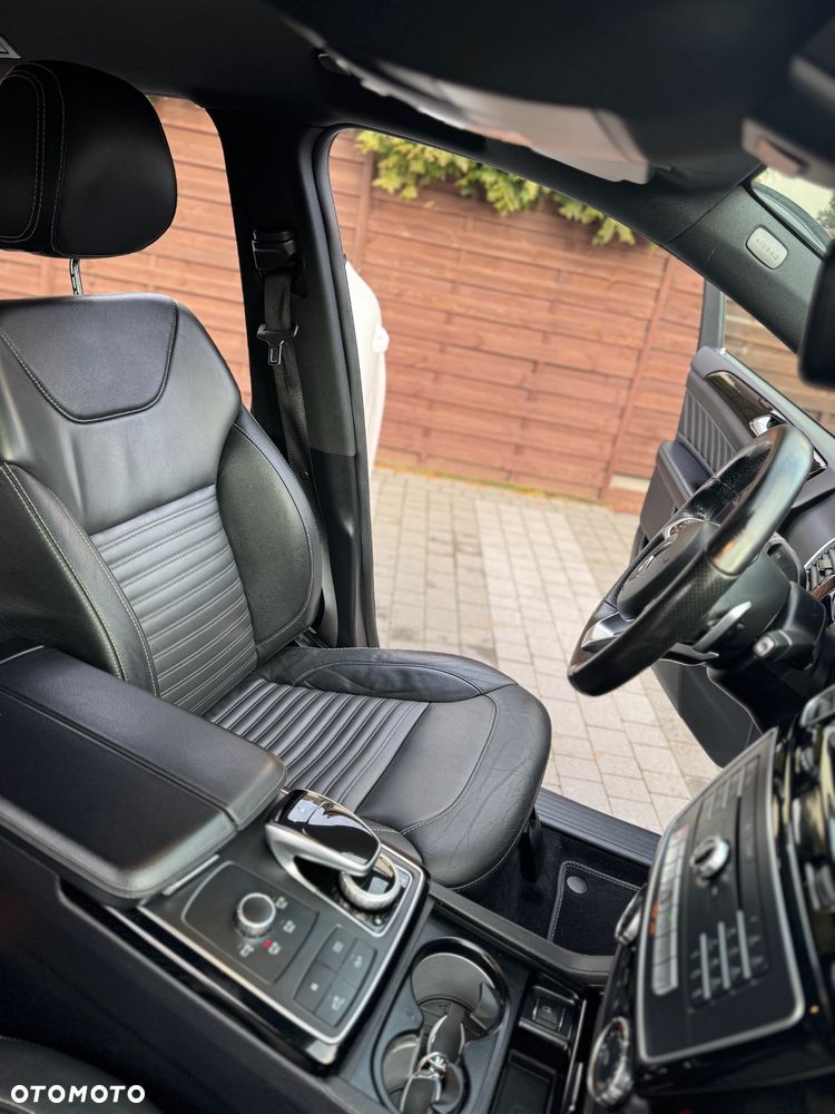 Mercedes-Benz GLE 350 d 4Matic 9G-TRONIC AMG Line - 14