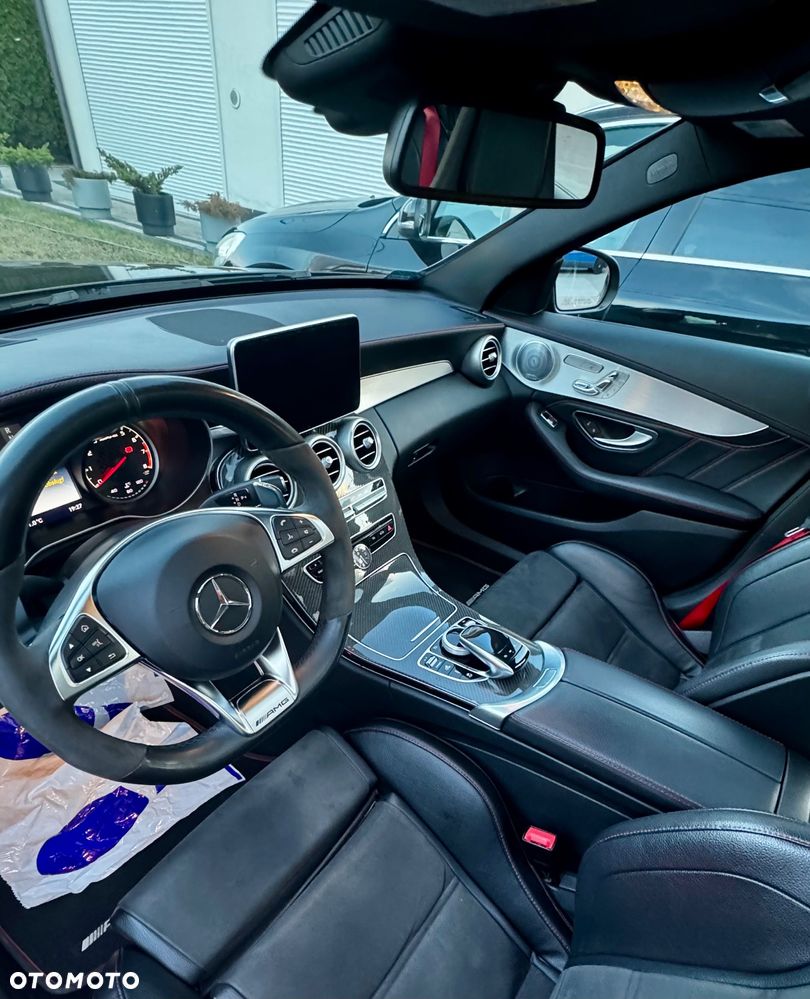 Mercedes-Benz Klasa C AMG 43 4Matic 9G-TRONIC - 27