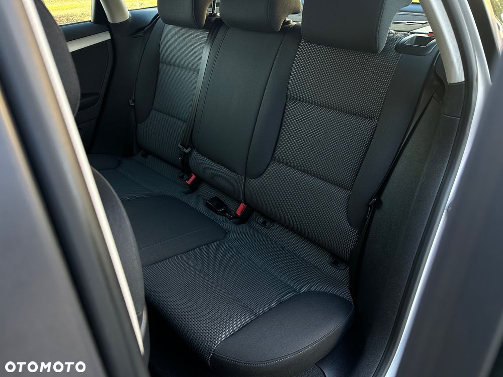 Audi A3 Sportback 1.6 S line Sportpaket plus - 25